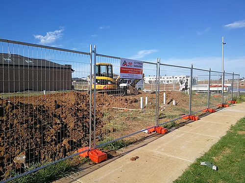 Temporary Fence with feet and clamps