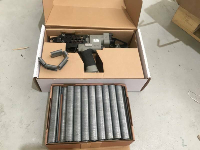 C24 Hog Ring C Clips (10000pcs/box)